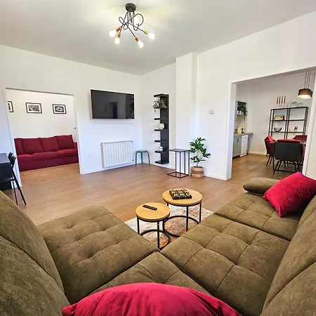 Monika Villa Tinjan